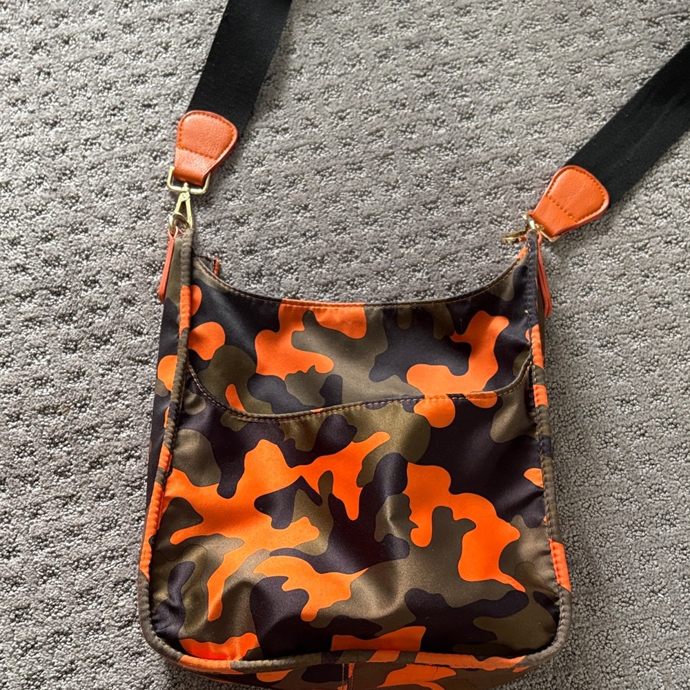 Stylish Camouflage Crossbody Bag in Orange and Black